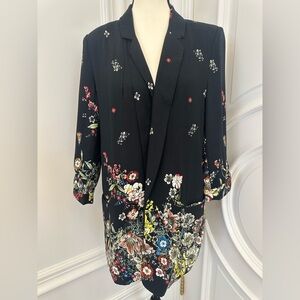 Beulah Black Floral Rolled Up Sleeve Blazer (Size Medium)